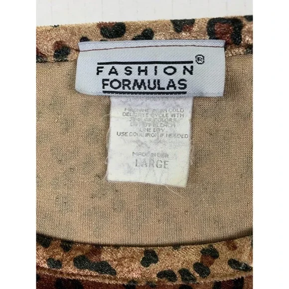 Fashion Formulas Woman’s L Large Velvet TShirt Blouse Short Sleeve Animal Print - Picture 6 of 8